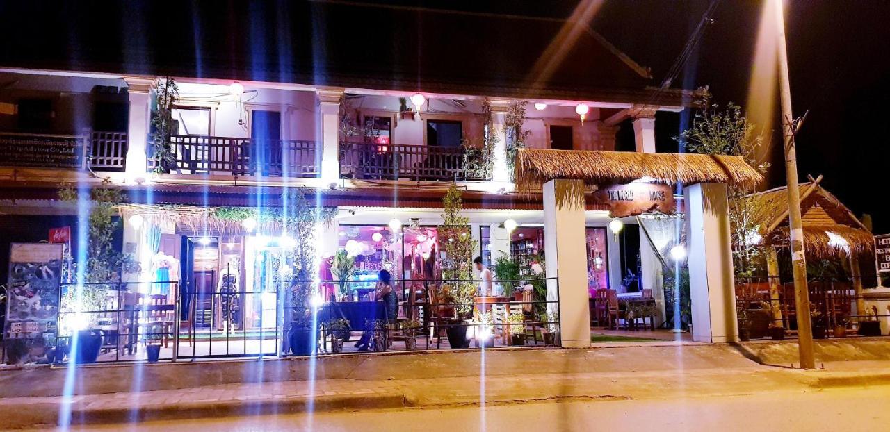 The World Hotel Λουάνγκ Πραμπάνγκ Εξωτερικό φωτογραφία